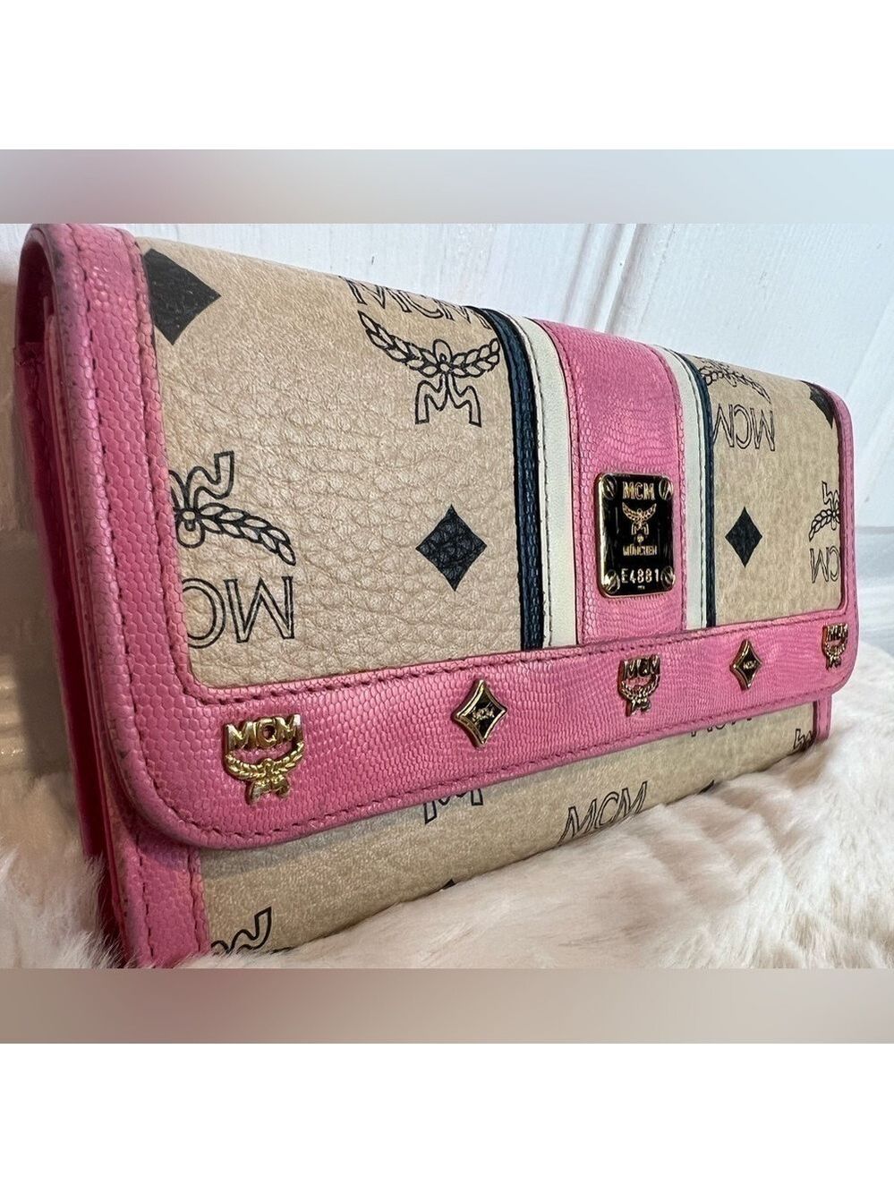 MCM VISETOS CONTINENTAL WALLET